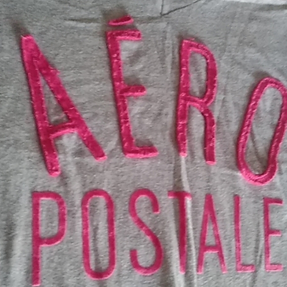 🆕Aeropostale V Neck Tee - Picture 2 of 4